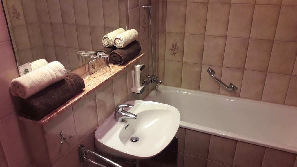 Hotel Sonnhof-グレーブミング エクステリア 写真